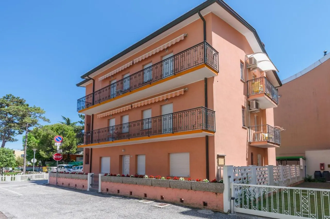 Lägenhet Appartamenti Calligher Bibione
